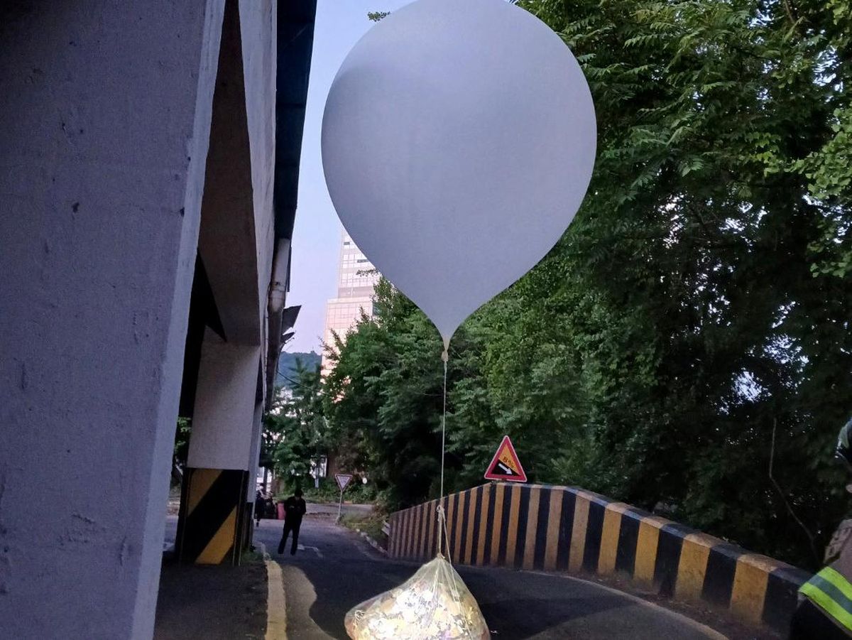 Korut kembali luncurkan 190 balon berisi sampah ke arah Korsel