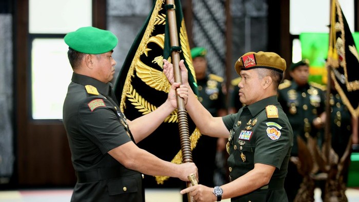 KSAD Pimpin Sertijab Pangdam Siliwangi dan Pangdam Pattimura