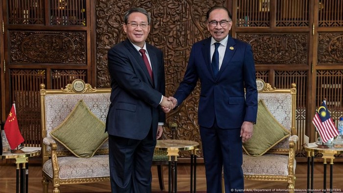 Malaysia Cari Jalan Tengah di antara Persaingan AS-China di Asia