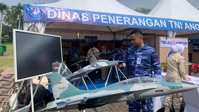 TNI AU Buka 24 Booth Kenalkan Alutsista Terbaru: Pesawat C-130J Hercules