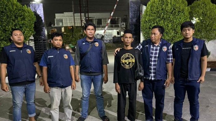 Pemilik Ponpes dan Guru yang Cabuli Santriwati di Bekasi Ternyata Ayah dan Anak