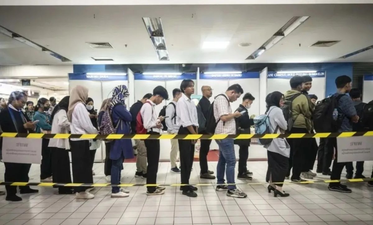 Dua ribu lebih lowongan tersedia di bursa kerja ketiga Jakarta Selatan
