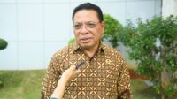 Kepala_Badan_Keahlian_(BK)_Sekretariat_Jenderal_(Setjen)_DPR_RI_Inosentius_Samsul__saat_diwawancarai20241028171728 Inosentius Samsul: Pemuda Harus Terlibat dalam Wujudkan Pembangunan Bangsa