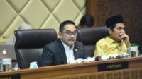 Ketua_Komisi_II_DPR_RI_Muhammad_Rifqinizamy_Karsayuda__saat_memimpin_rapat_kerja_Komisi_II_DPR_denga20241028171300 Dampak Pemisahan Kementerian, Komisi II Tangani Cepat Persoalan Reformasi Birokrasi ASN