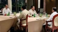 Presiden-Joko-Widodo-dan-Presiden-Terpilih-Prabowo-Subianto-makan-malam-bersama-2563768880 Istana Bocorkan Petemuan Presiden Jokowi-Prabowo saat makan Malam, Berikut Isi Pembicaraannya