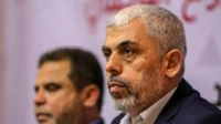 Militer Israel menyatakan sedang memastikan kemungkinan tewasnya pemimpin gerakan Hamas Palestina, Yahwa Sinwar, dalam sebuah serangan di Jalur Gaza. Israel, dalam pernyataannya pada Kamis (17/10/2024), mengatakan bahwa tiga warga Palestina tewas selama operasi gabungan yang dilancarkan oleh militer dan dinas keamanan Shin Bet