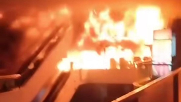 Lantai 5 Mal Citraland di Jakbar Kebakaran Dini Hari Tadi, Diduga Korsleting