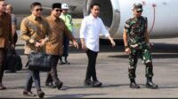 momen-prabowo-dijemput-gibran-bertemu-jokowi-di-solo_169 Prabowo-Gibran Akan Beri Pembekalan Calon Menteri di Hambalang Besok