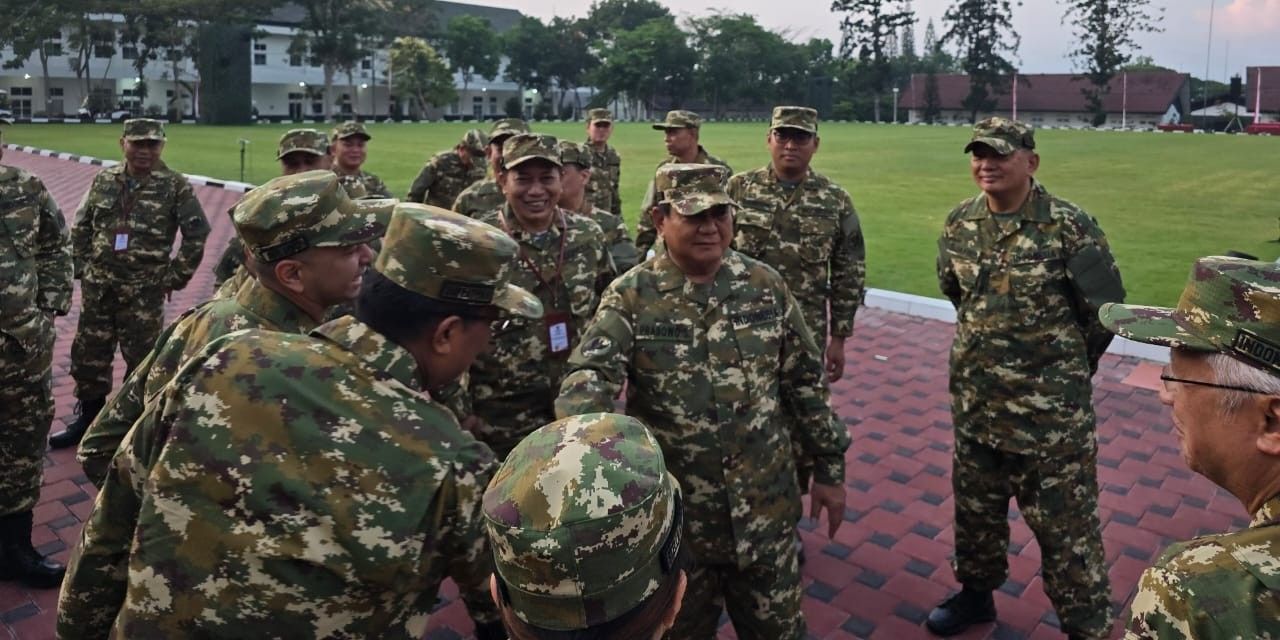 Prabowo Ikut Olahraga-Latihan Baris di Magelang, Tiba Lebih Dulu di Lapangan