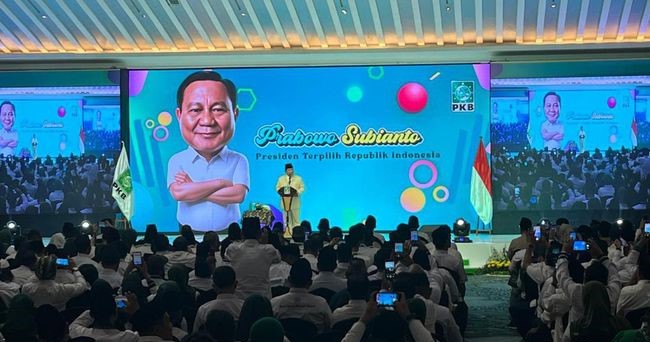 Prabowo Pakai Dasi Hijau di Acara PKB: Kalau Diundang PDIP, Ganti Mera
