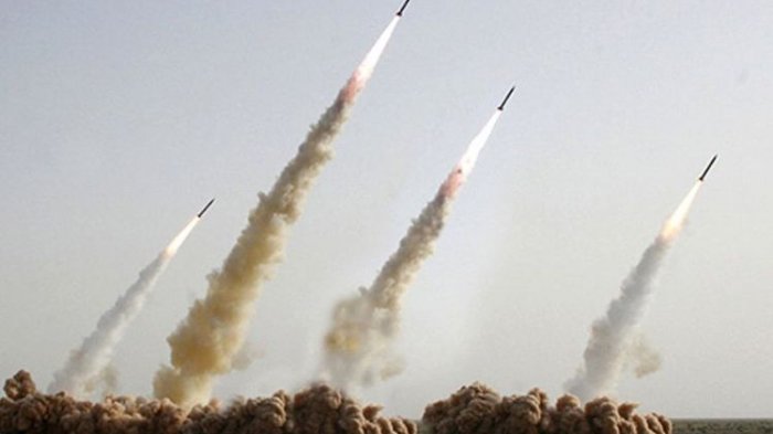 Biden perintahkan militer AS tembak jatuh rudal Iran yang serbu Israel