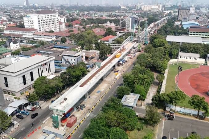 Pembangunan LRT Fase 1B Velodrome-Manggarai Sudah 31 Persen