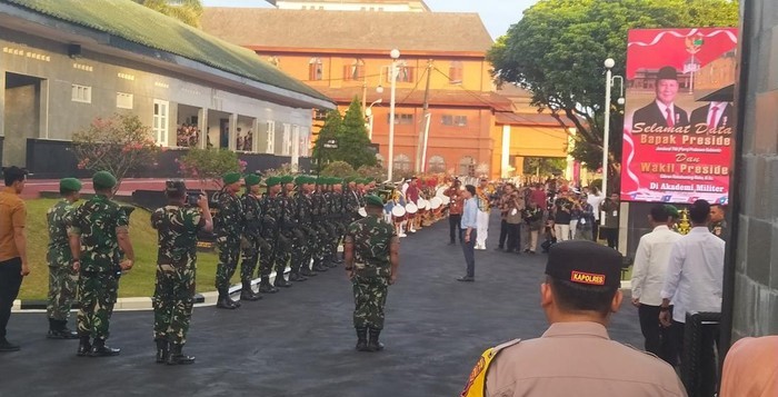Tidak hanya Prabowo, Tiba Di Akmil Gibran Juga Disambut Astusias Warga