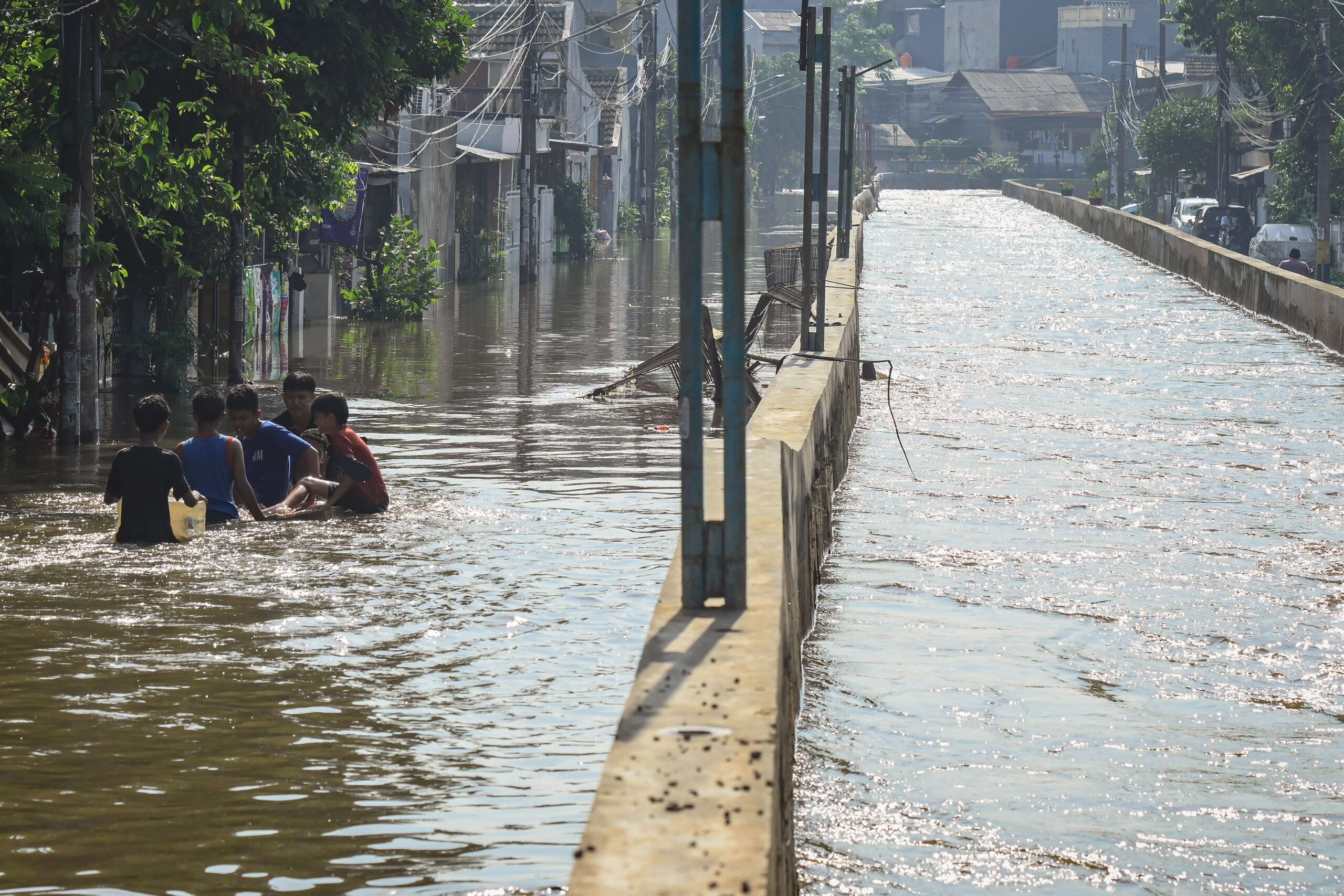BMKG: Waspadai Hujan Lebat saat Libur Nataru