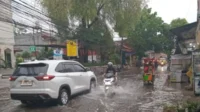 Dua RT di Jaksel banjir imbas hujan Minggu sore