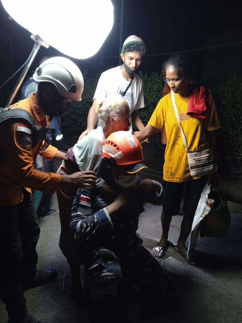 TNI AL Terus Evakuasi Warga Terdampak Letusan Lewotobi