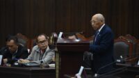 Anggota_Komisi_III_DPR_RI__I_Wayan_Sudirta_dalam_sidang_yang_berlangsung_di_gedung_MK_Jakarta__Senin20241104135310 I Wayan Sudirta Tegaskan Kepastian Hukum dalam Sidang Uji Materi UU Arbitrase di Mahkamah Konstitusi