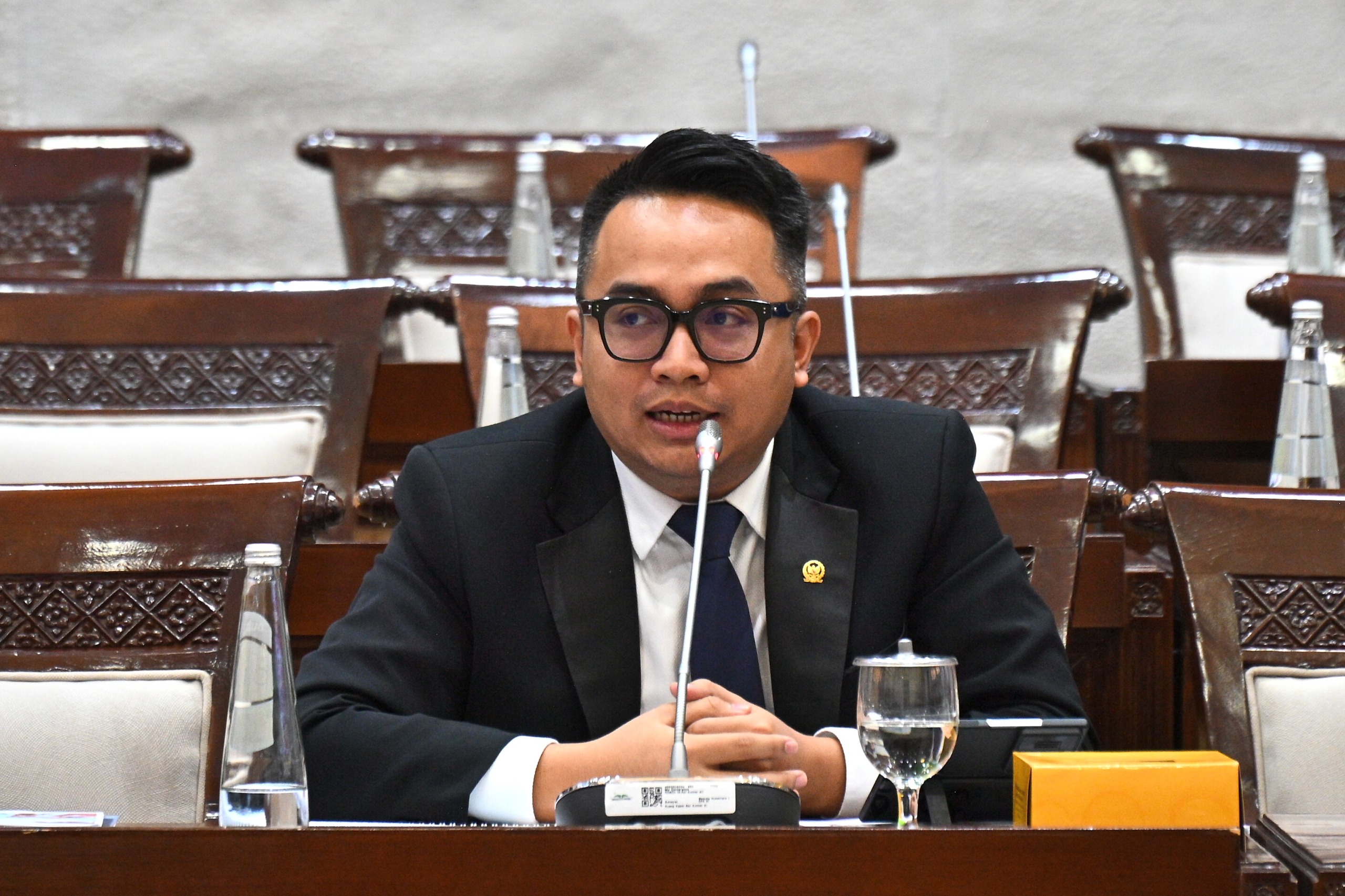 Anggota DPR Desak PPh Pasal 21 Dikaji Ulang, Pabrik Tutup dan PHK Massal Jadi Sorotan