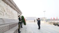 Prabowo letakkan bunga di Monumen Pahlawan Rakyat Beijing