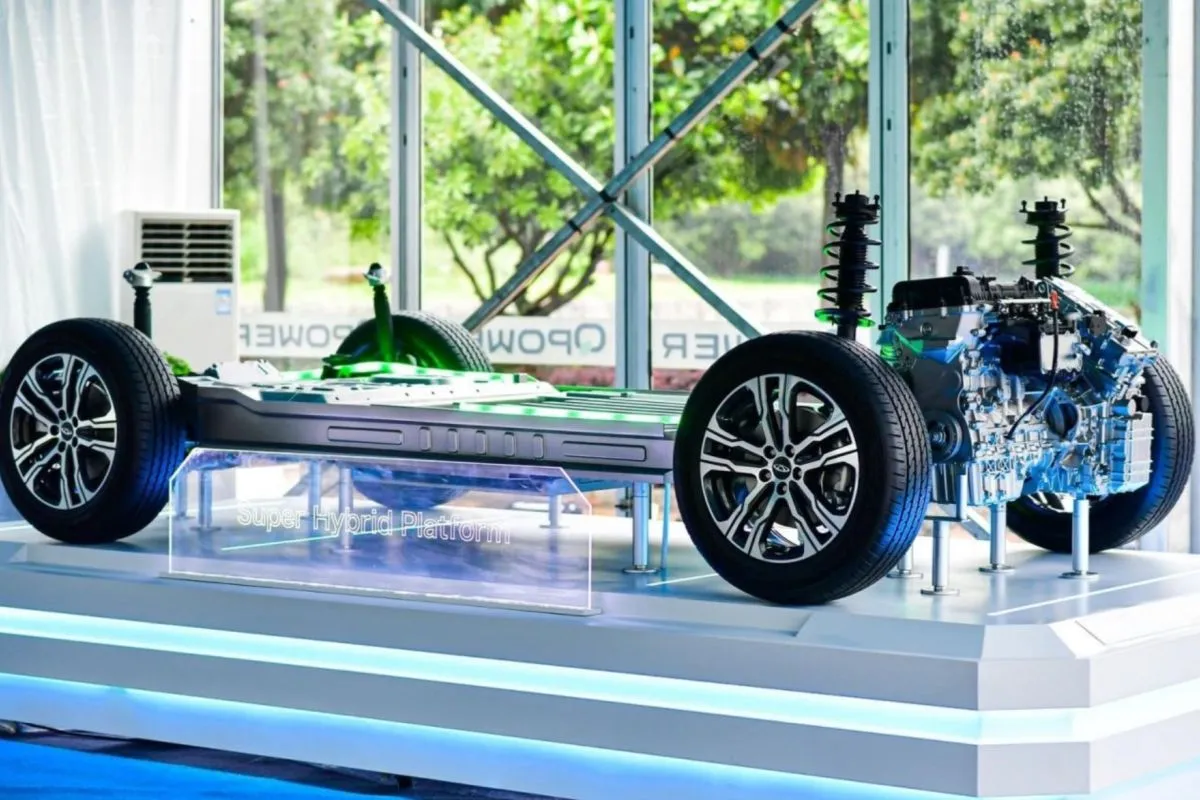 Chery pamerkan konsep station wagon dengan baterai solid-state