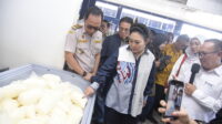 Ketua_Komisi_IV_DPR_RI__Siti_Hediati_Soeharto__bersama_tim_saat_kunjungan_kerja_spesifik_ke_Koperasi20241122114756 Komisi IV Dorong Regulasi Pemerintah Serap Susu Sapi Peternak Lokal