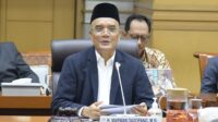 Ketua_Komisi_VIII__Marwan_Dasopang_saat_memimpin_Rapat_Dengar_Pendapat_dengan_Ketua_Komisi_Perlindun20241105160019 Langkah Proaktif Menuju Perlindungan Anak yang Lebih Baik