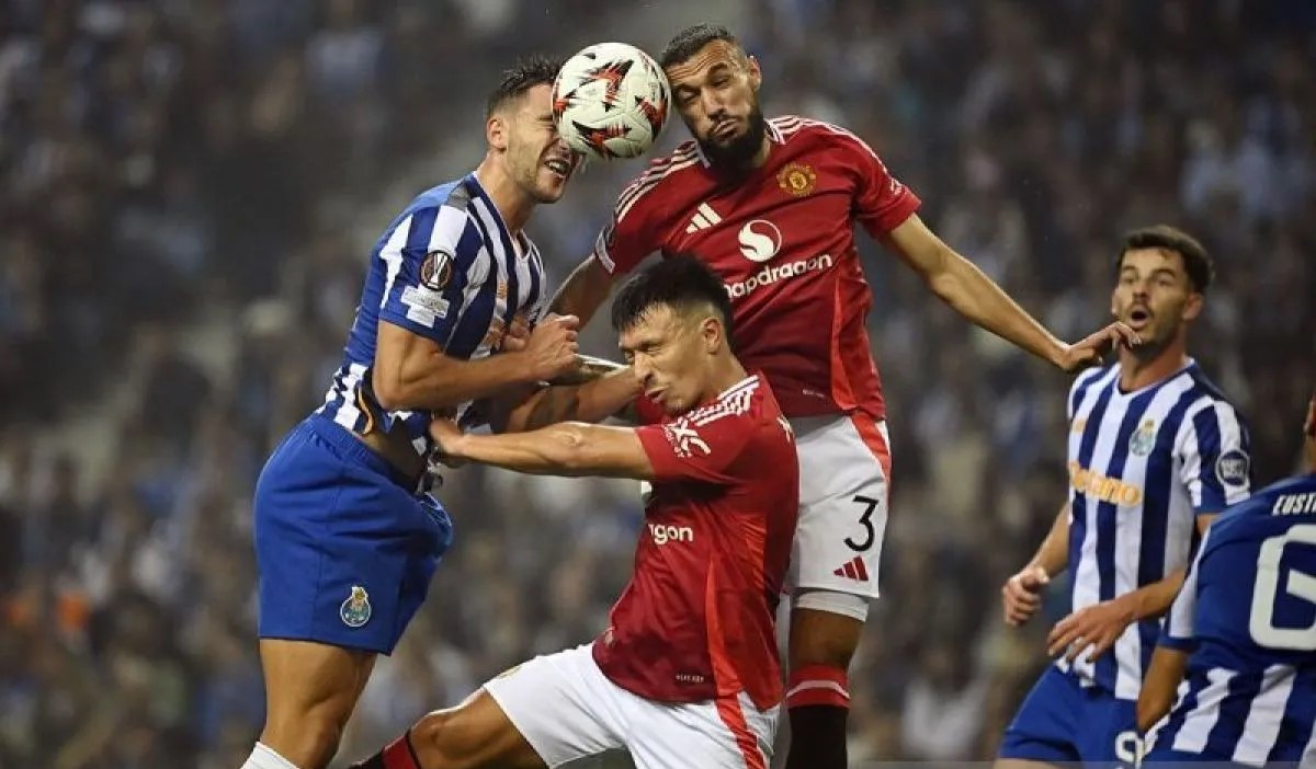 Amorim: Noussair Mazraoui tipe pemain yang dibutuhkan MU