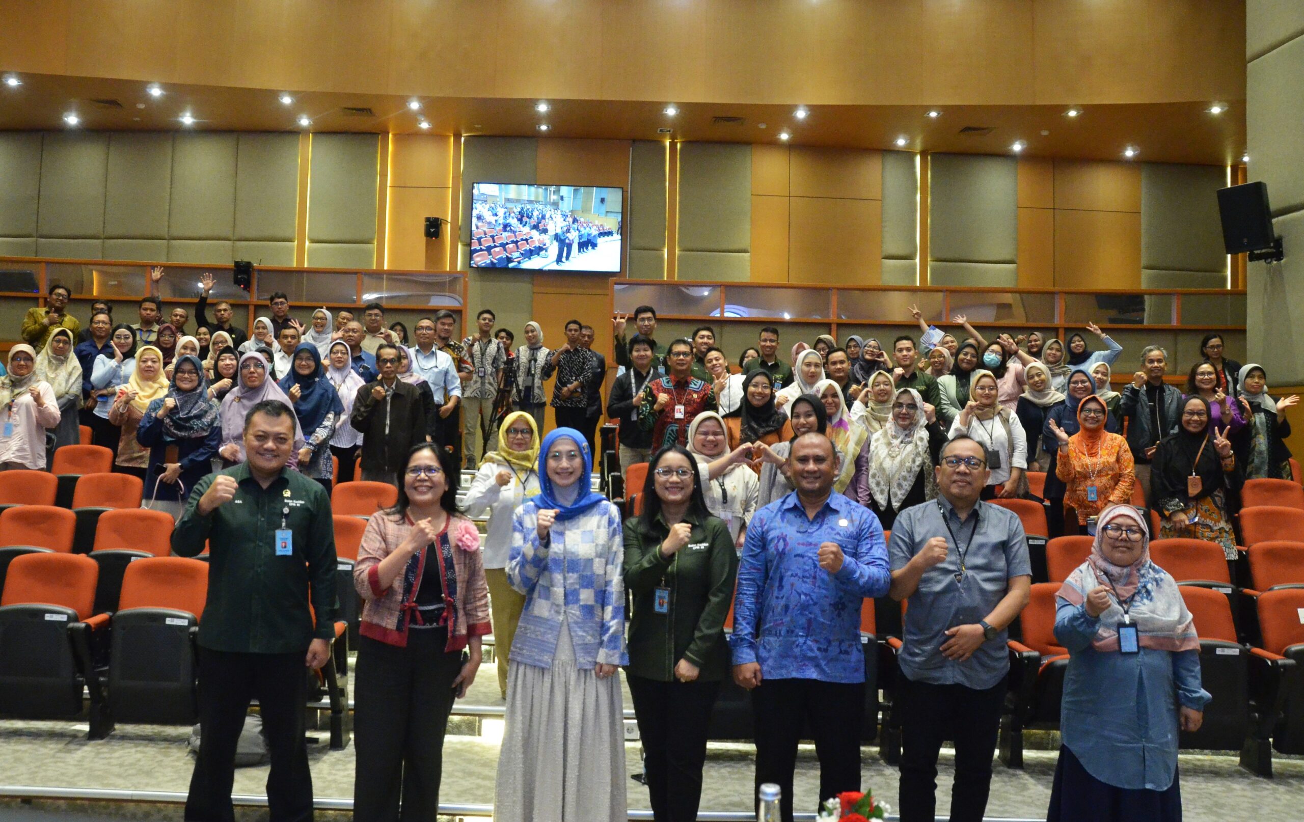 Wakil Ketua BURT Apresiasi Seminar yang Digelar Pusbangkom Setjen DPR