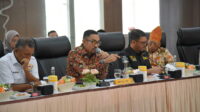 Wakil_Ketua_Komisi_III_DPR_RI__Ahmad_Sahroni__dalam_kunjungannya_ke_Sumatera_Barat_bersama_jajaran_K20241125165518 Penanganan Kasus Polisi Tembak Polisi di Solok Selatan Harus Lugas dan Transparan