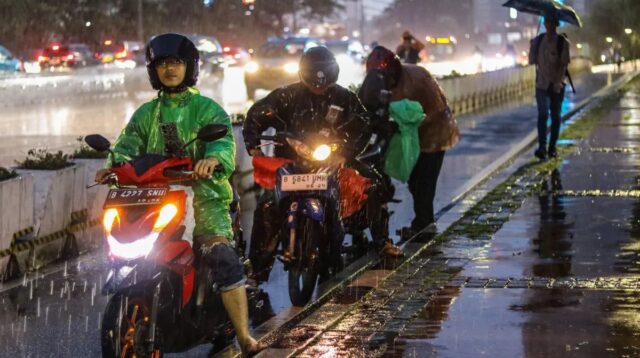 BMKG : Jakarta Barat dan Selatan Berpotensi Hujan Ringan Sore Ini