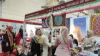 Iran promosikan berbagai produk lokal di bazar amal internasional WIC