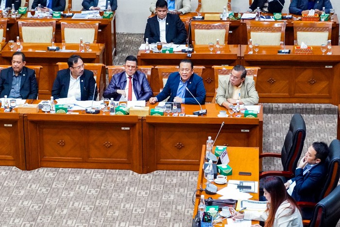 Bamsoet Sebut Memamerkan Tersangka Sebelum Diadili Rusak Reputasi