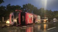 Bus Laju Utama Terguling di Jalan Lingkar Sukabumi, 10 Orang Terluka