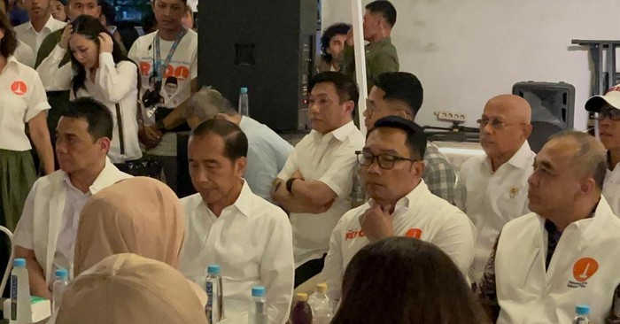Jokowi Minta Relawan Bergerak Menangkan RK: Kalau Masif Bisa Kayak Pilpres