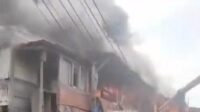 Kebakaran Terjadi di Pasar Burung Jatinegara Jaktim, 16 Mobil Damkar Dikerahkan