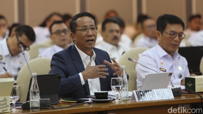 Pemerintah Usul RUU Narkotika-Pengelolaan Ruang Udara Masuk Prioritas 2025