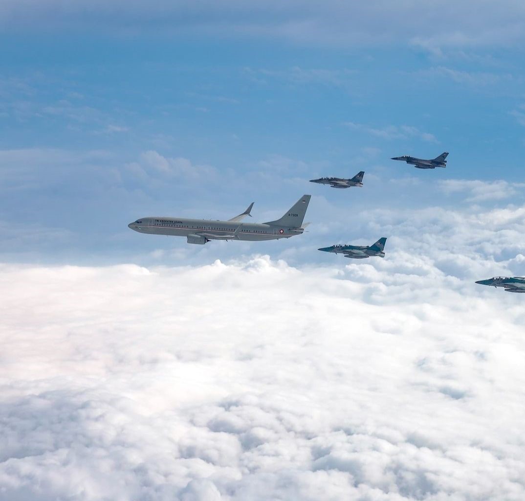 Kala 4 Pewasat Tempur PEA Kawal Penerbangan Prabowo ke Abu Dhabi