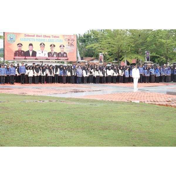 Pemkab Paluta Gelar Upacara Peringatan HUT Ke-17