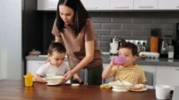 Panduan bagi orang tua ketahui pola makan anak yang bahayakan jantung