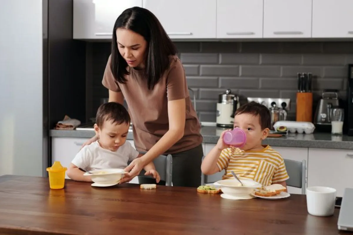 Panduan bagi orang tua ketahui pola makan anak yang bahayakan jantung
