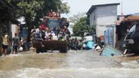 Wapres Gibran Bersama Pj Gubernur Teguh Tinjau Banjir Rob di Muara Angke