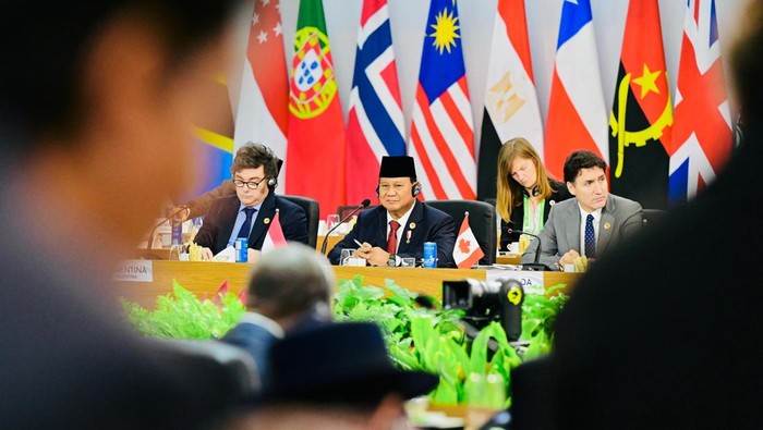 Prabowo Sebut 25% Anak di RI Kelaparan, Ungkap Strategi Makan Bergizi Gratis