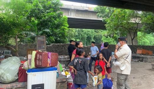 Warga Kolong Tol Angke Mengaku Senang Direlokasi ke Rusun: Dulu Bohong, Cuman Cerita