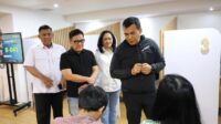 Wamen Imipas Silmy Karim Cek Layanan Paspor di Immigration Lounge PIM 3