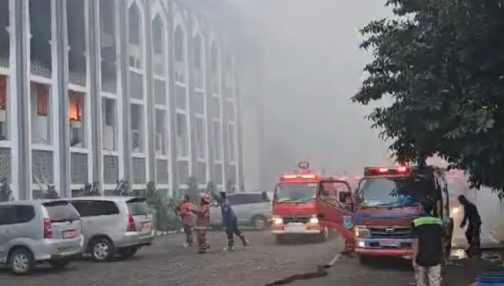 Gedung Rektorat UIN Terbakar Diduga Gegara Korsleting Stop Kontak