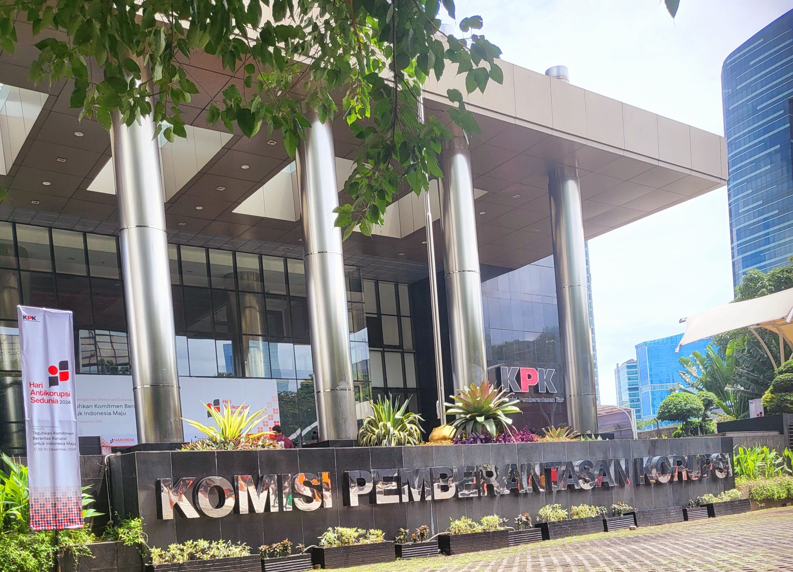 KPK akan Panggil Kembali Gubernur BI Perry Warjiyo Terkait Dugaan Korupsi Dana CSR