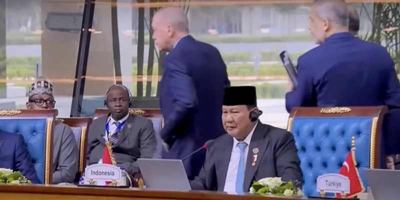 Pengamat : Kemungkinan Ini Alasan Erdogan Walk Out saat Prabowo Pidato di D8