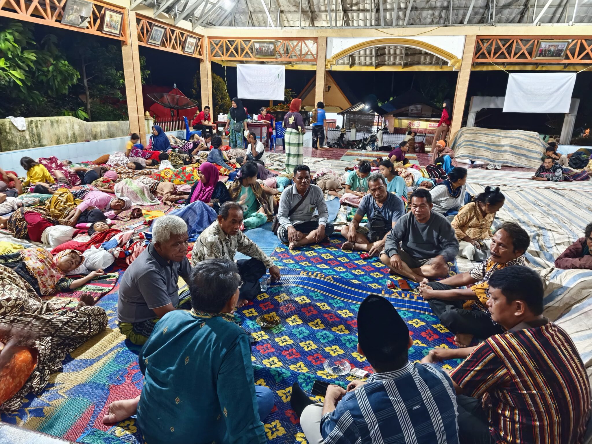 Anggota DPD Salurkan 1.000 Paket Bantuan Untuk Korban Banjir Tapsel