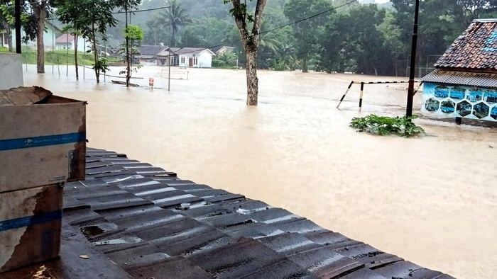 Ada 20 Kecamatan di Sukabumi Terdampak Banjir-Longsor