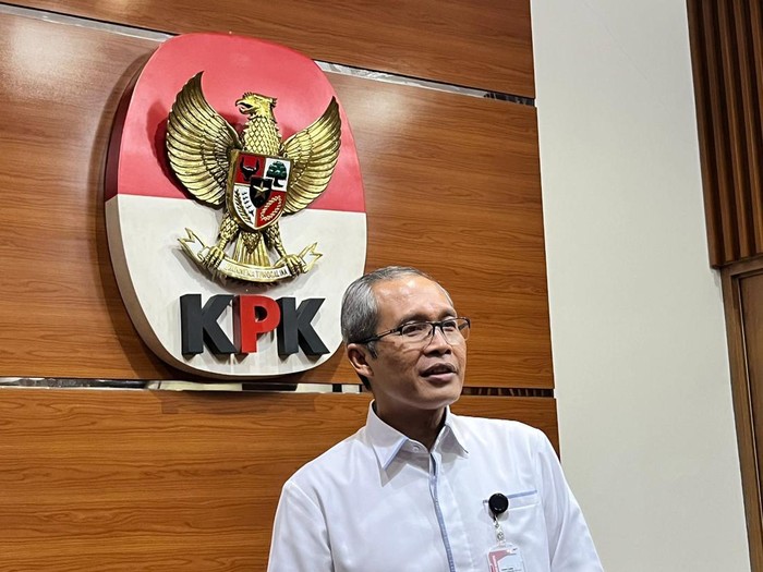 Alex Marwata Minta Dewas tidak Pukulratakan Semua Pimpinan KPK itu Bernyali Kecil, : Sebut Dong Pimpinan yang mana?